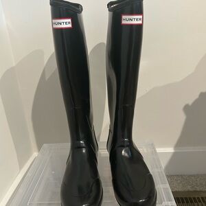 Hunter Glossy Black Rain Boots